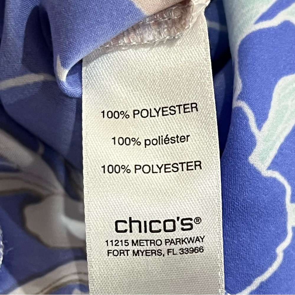 Chico’s Blue Floral Button Up Shirt Size 2 (Large) - Picture 10 of 12